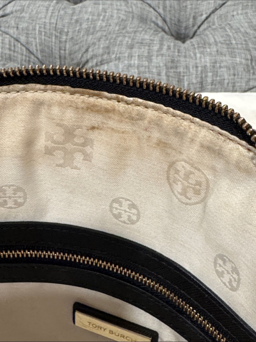 Tory Burch Bag Robinson Black Leather Perforated Dome Top Handle Bag - Picture 14 of 17